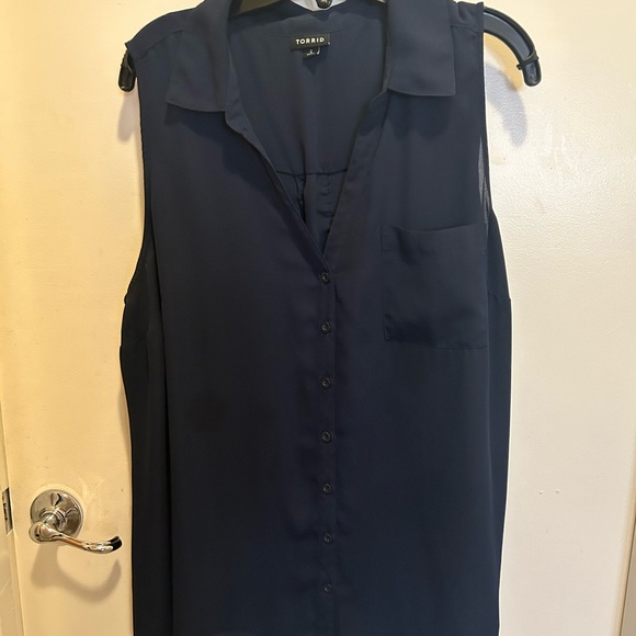Sleeveless sheer button up front top - navy blue - Picture 2 of 5